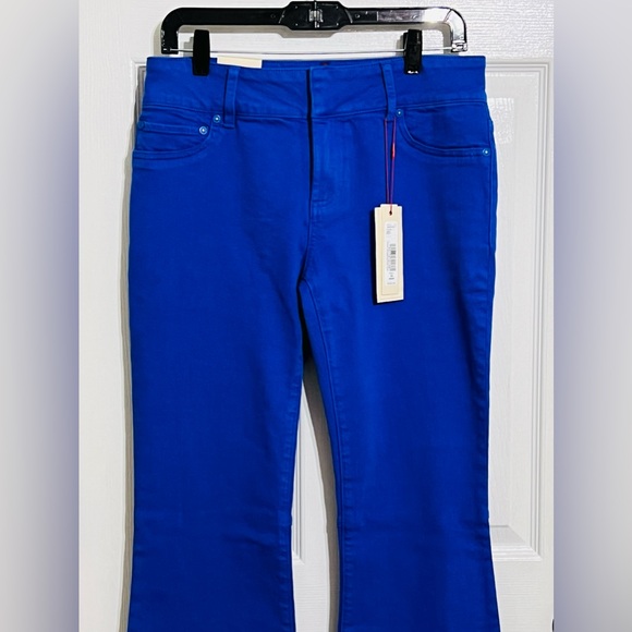 ALICE + OLIVIA Stacey Low Rise Bell Jean in Royalty (Sz 29). NWT. RETAIL 295 - Picture 4 of 14